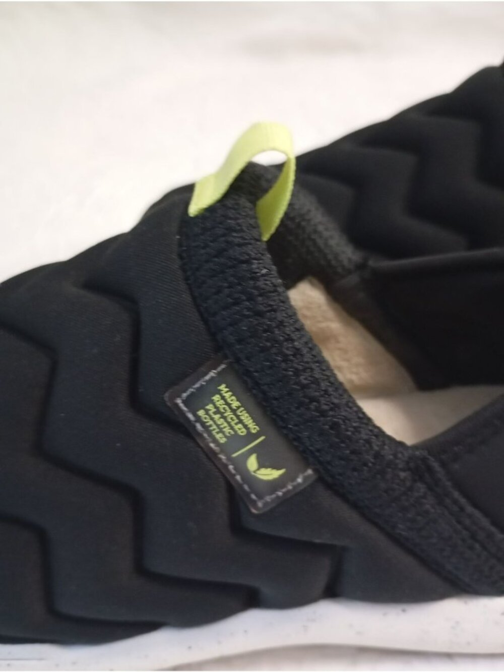 Dr Scholls Black Quilted Slip-On Shoes Neon Accents Size 8.5M Versatile For Indo - Picture 5 of 11